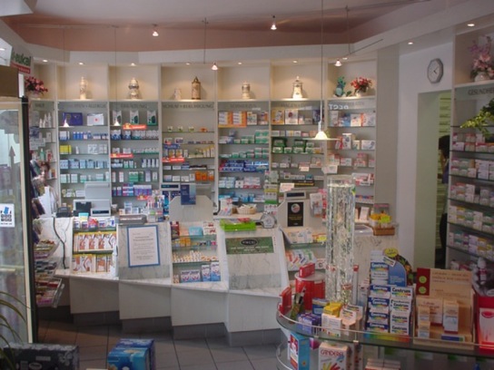 Offizin der Löwen-Apotheke in späteren Jahren